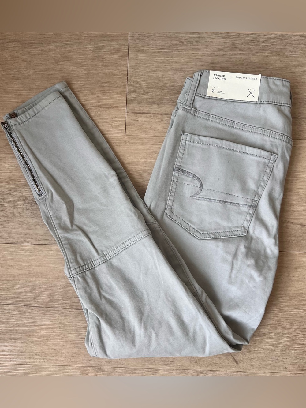 American Eagle Outfitters Women's Light Gray High-Rise Jeggings